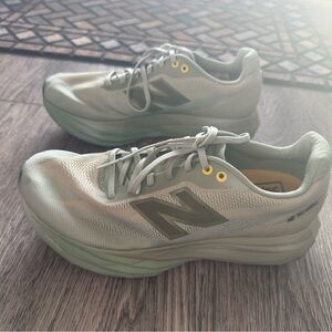 FuelCell SuperComp Elite v5 Carbon Fiber New Balance
